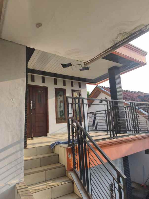 dijual rumah jl terusan kapten halim