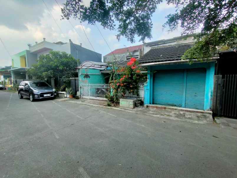 dijual rumah jl uranus margahayu raya