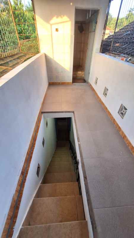 dijual rumah jl wates km 9