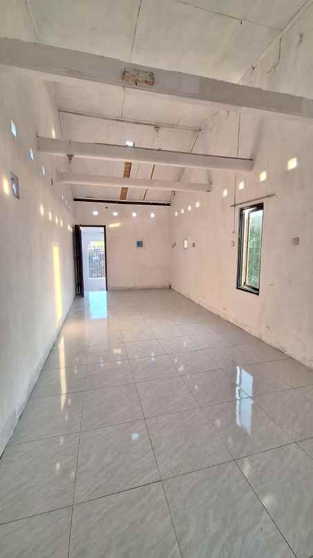 dijual rumah jl wates km 9