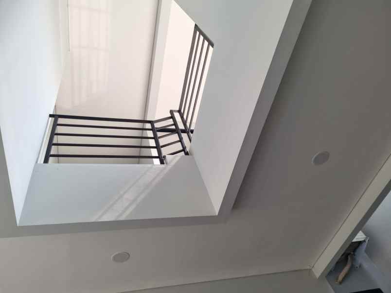 dijual rumah jl wibawa mukti jatiluhur