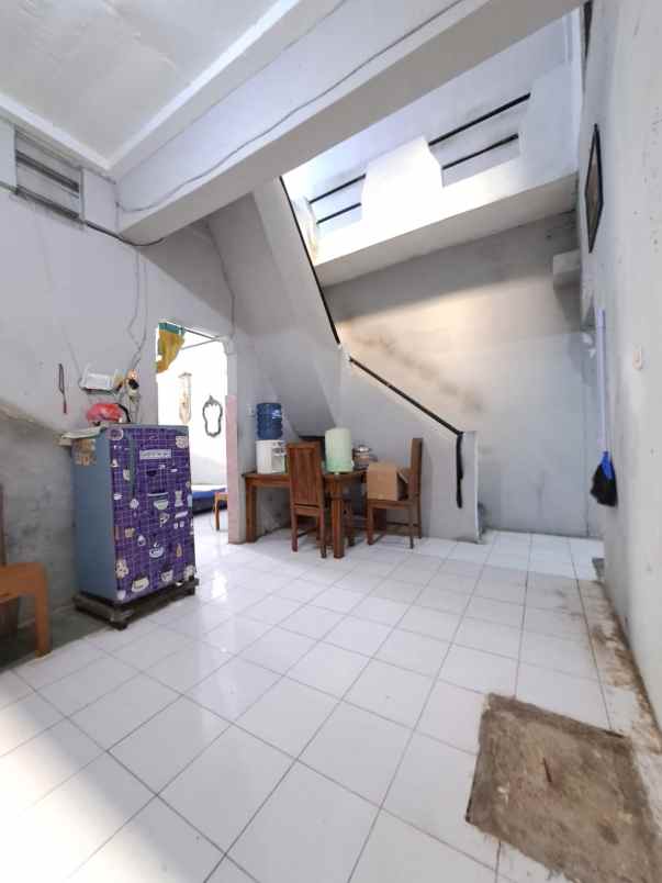 dijual rumah jln raya sukmajaya depok