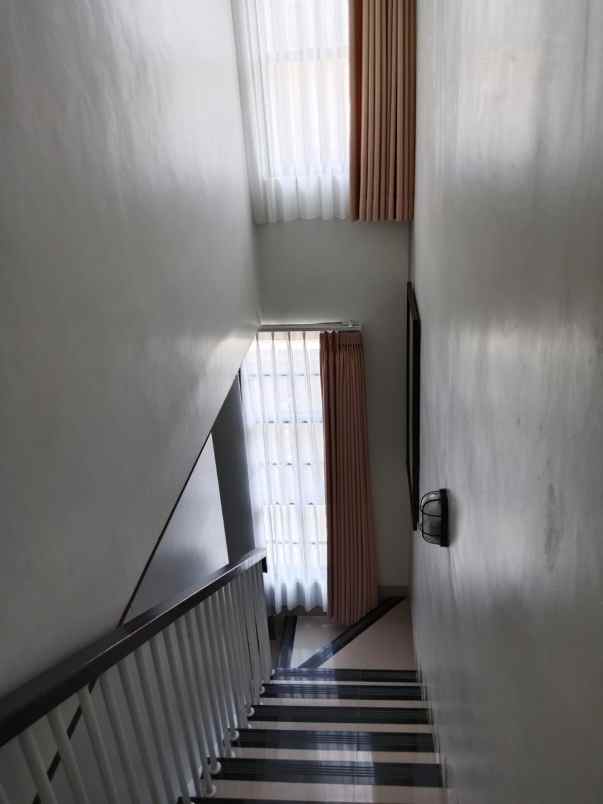 dijual rumah jln trenggana penatih