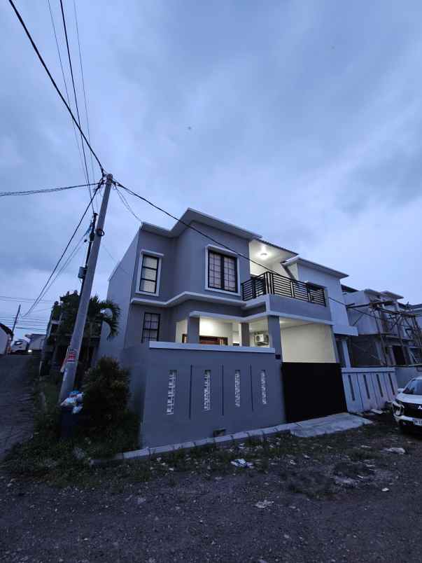 dijual rumah jln trenggana penatih