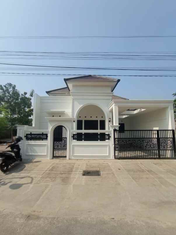 dijual rumah kadirojo 2