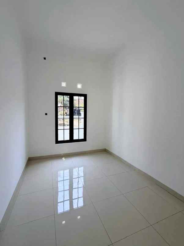 dijual rumah kadirojo 2