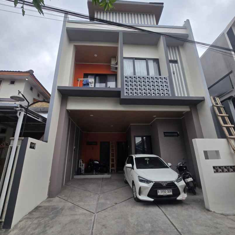 dijual rumah kaliurang km 6