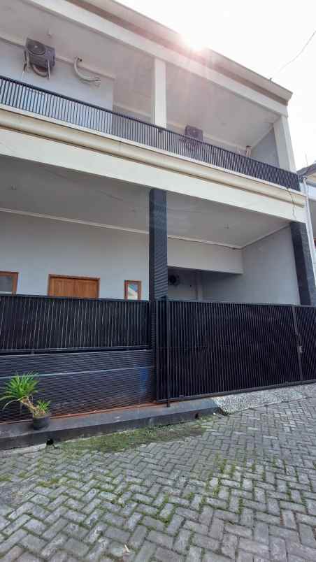 dijual rumah karang asem