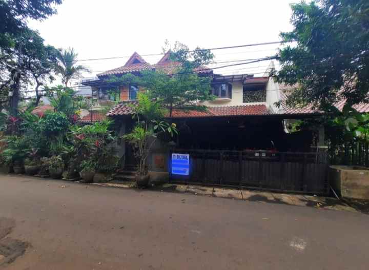 dijual rumah kebayoran baru