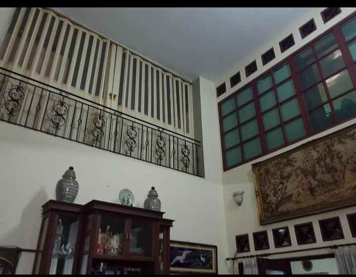 dijual rumah kebayoran baru