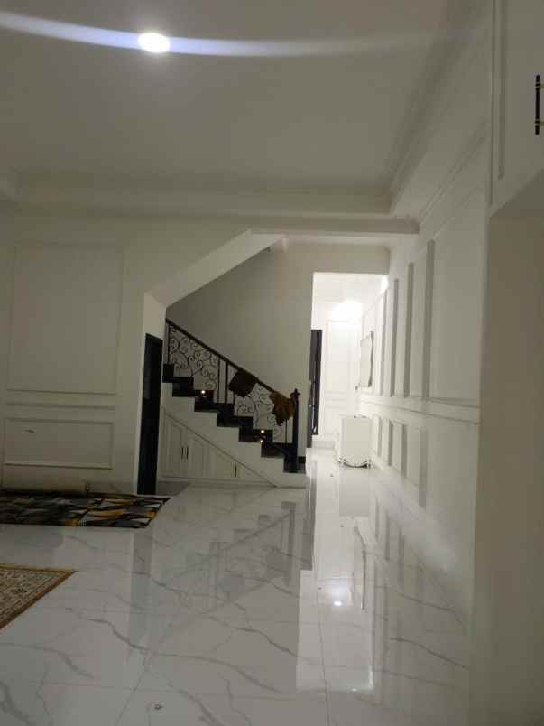 dijual rumah kebon jeruk jakbar