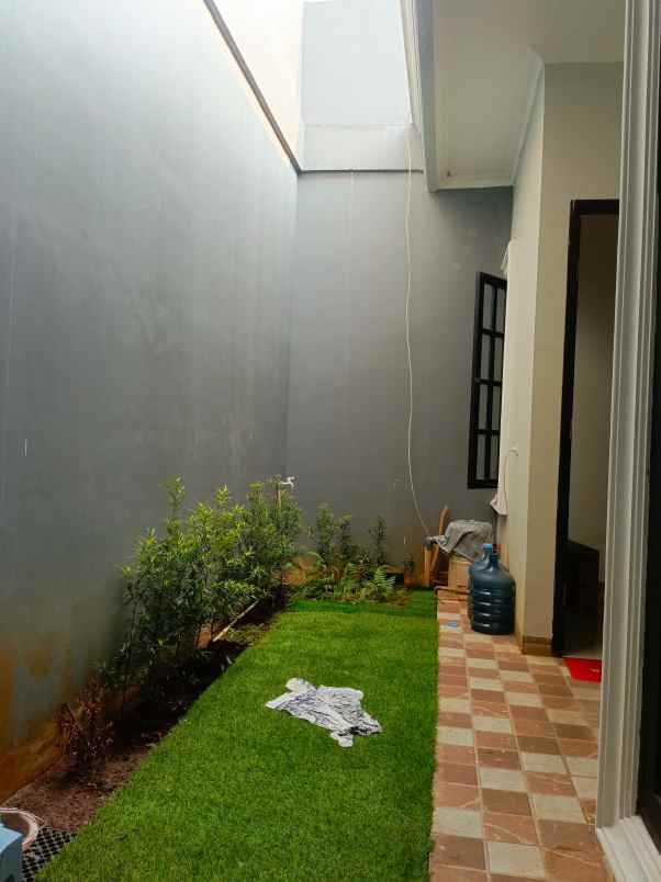 dijual rumah kebon jeruk jakbar