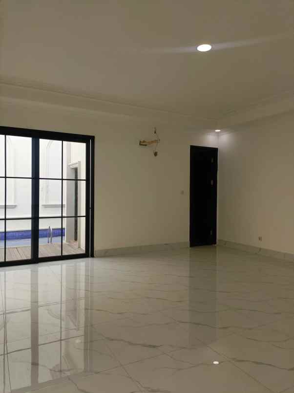 dijual rumah kebon jeruk jakbar