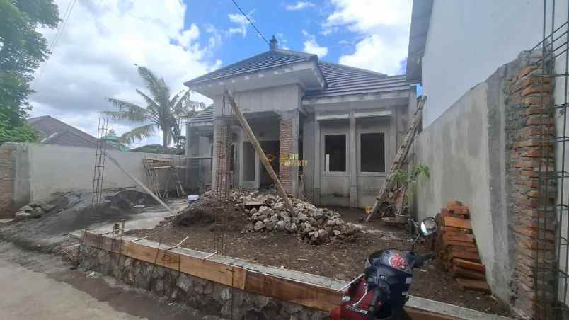 dijual rumah kebondalem prambanan