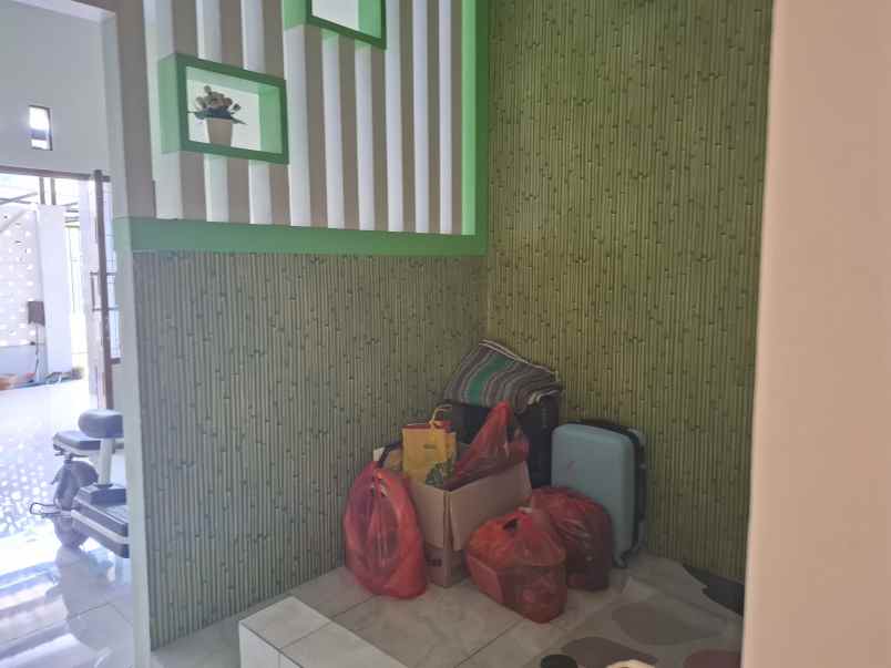 dijual rumah kebonsari