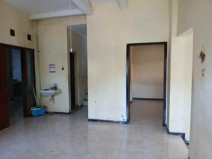 dijual rumah kebraon indah permai