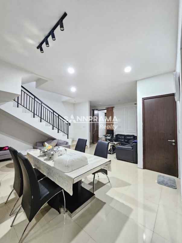 dijual rumah kedaung