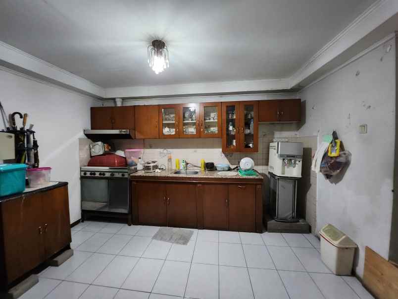 dijual rumah kelapa cengkir kelapa gading