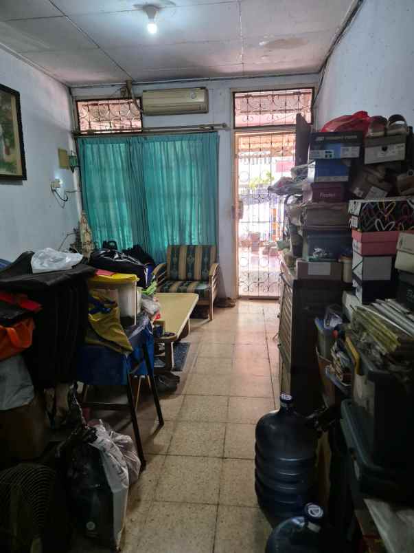 dijual rumah kelapa cengkir kelapa gading
