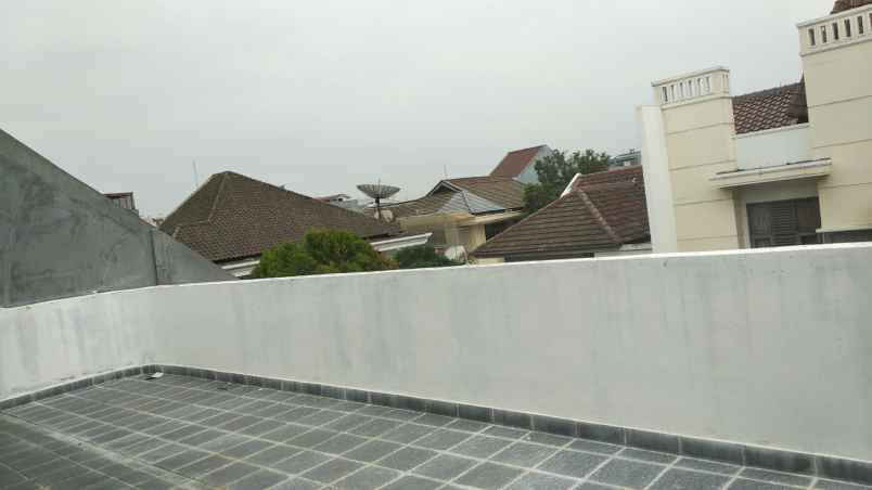 dijual rumah kelapa sawit kelapa gading