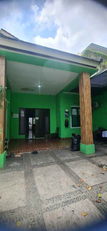 dijual rumah kembangan