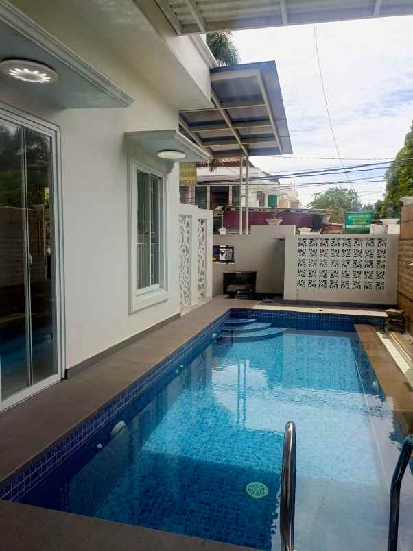 dijual rumah kembangan joglo jakbar