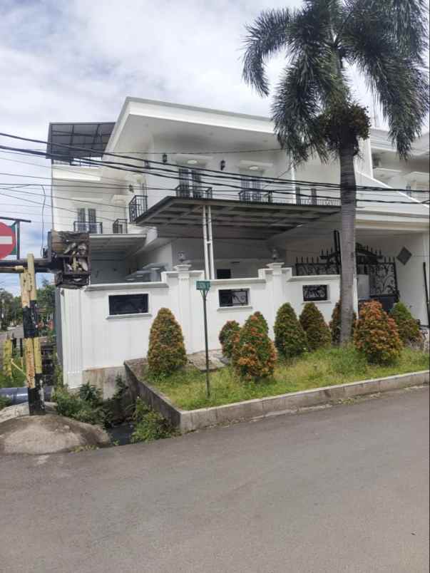 dijual rumah kembangan joglo jakbar