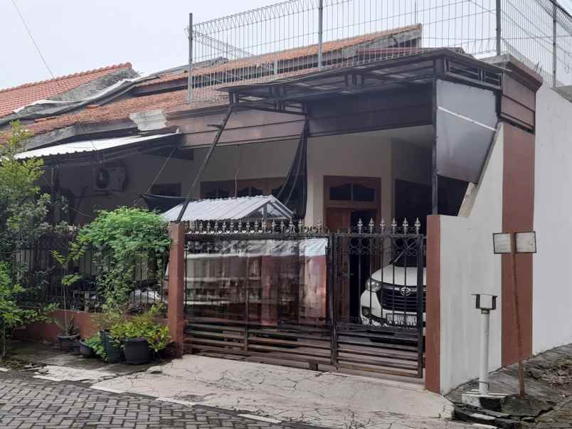 dijual rumah ketileng