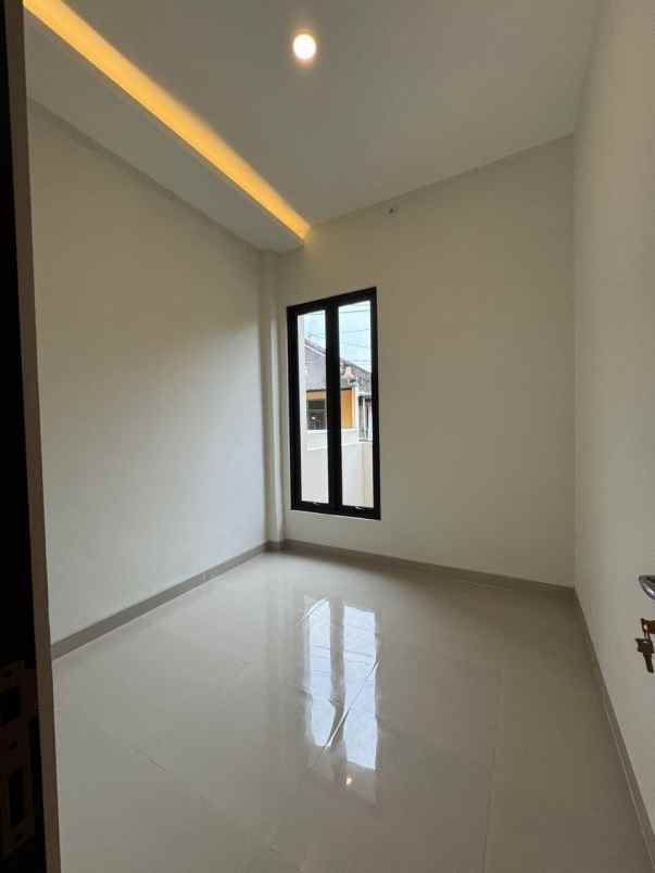 dijual rumah klangkapan ii margoluwih