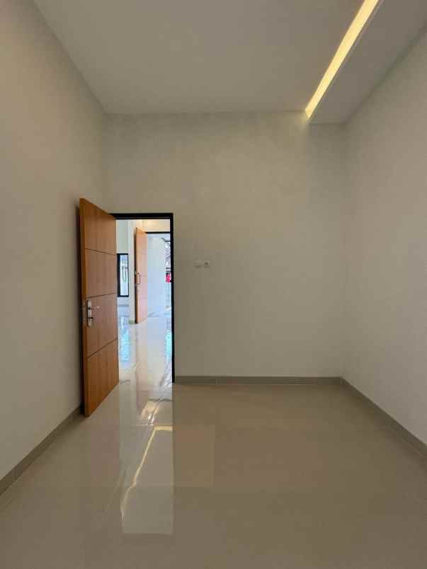 dijual rumah klangkapan ii margoluwih