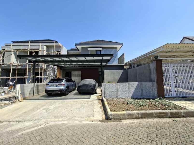 dijual rumah komp setiabudi regency bandung