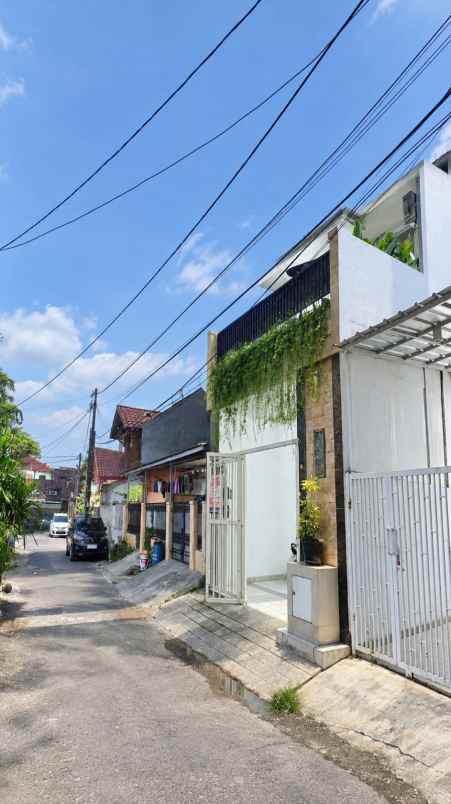 dijual rumah komplek bappenas kedaung