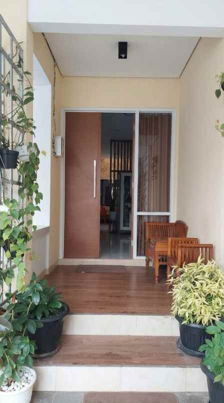 dijual rumah komplek bappenas kedaung