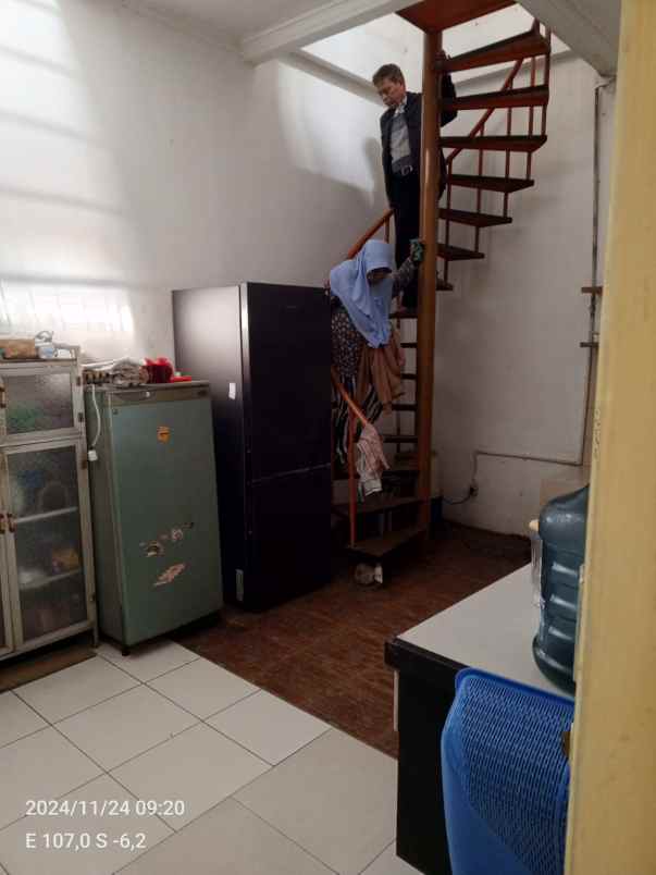 dijual rumah komplek bsk bumi satria