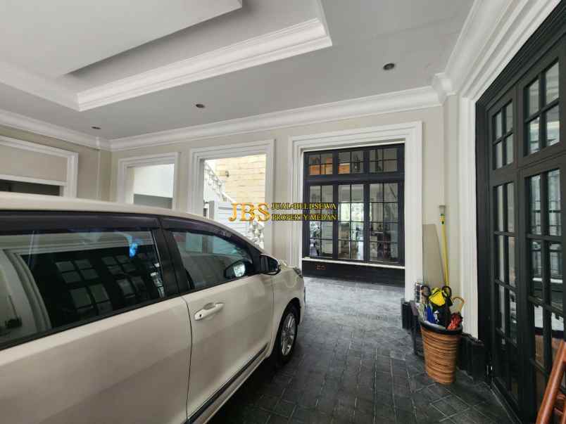 dijual rumah komplek cemara asri