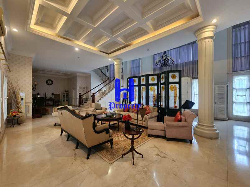 dijual rumah komplek cemara asri