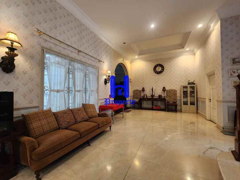 dijual rumah komplek cemara asri