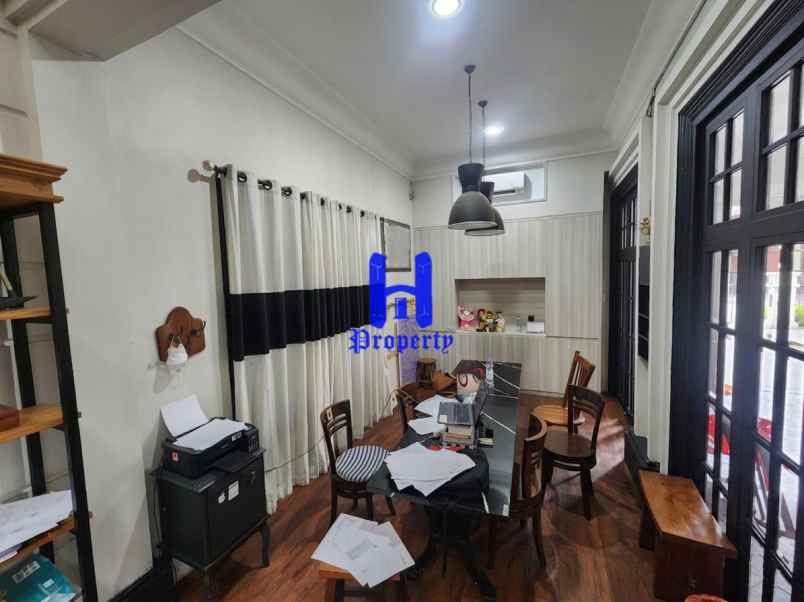 dijual rumah komplek cemara asri