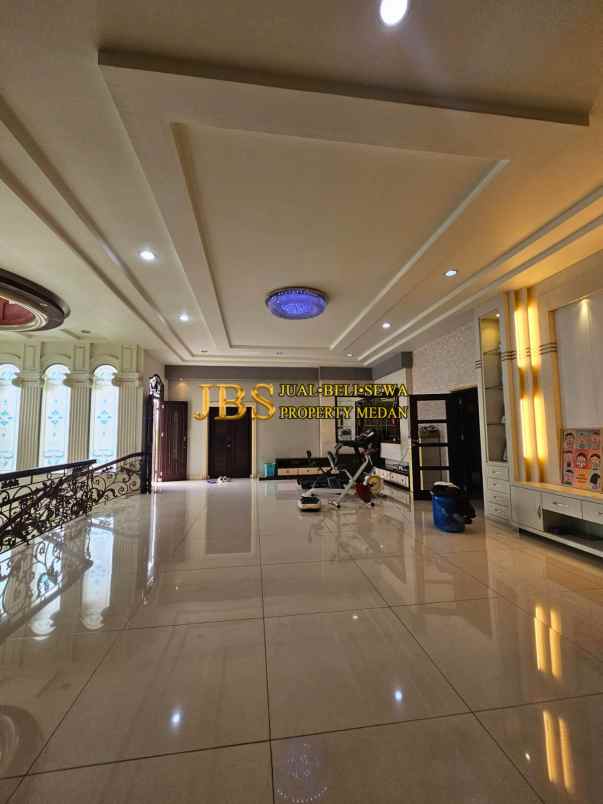 dijual rumah komplek cemara asri