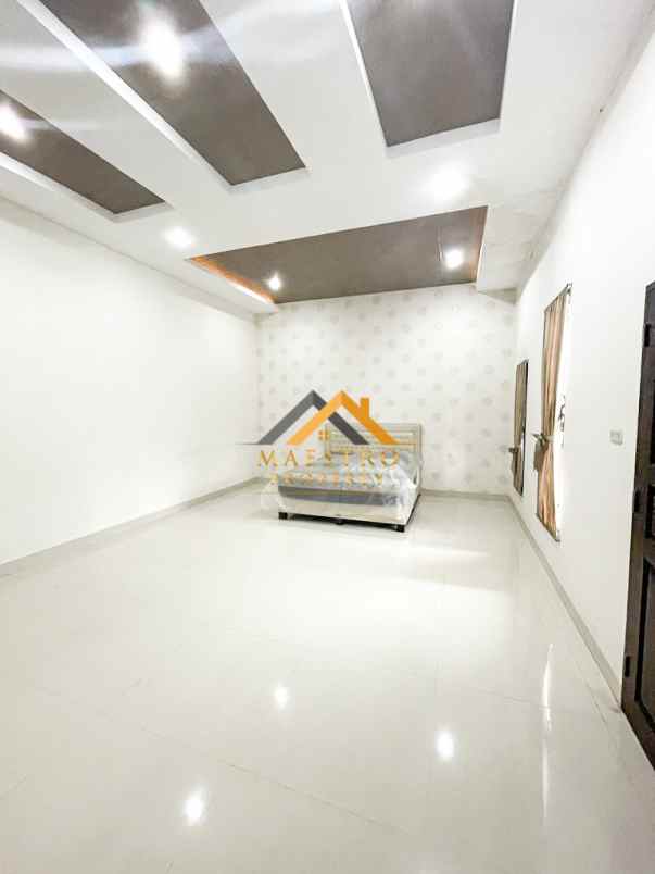 dijual rumah komplek cemara asri jalan