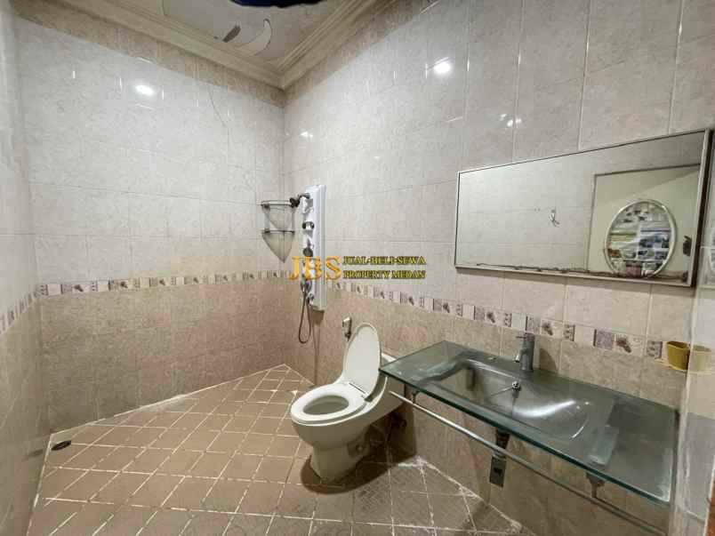 dijual rumah komplek cemara hijau depan