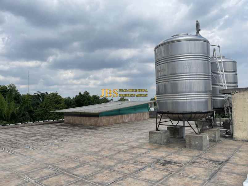 dijual rumah komplek cemara hijau depan