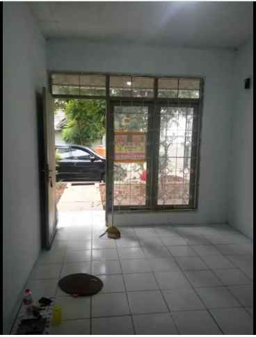 dijual rumah komplek cipageran