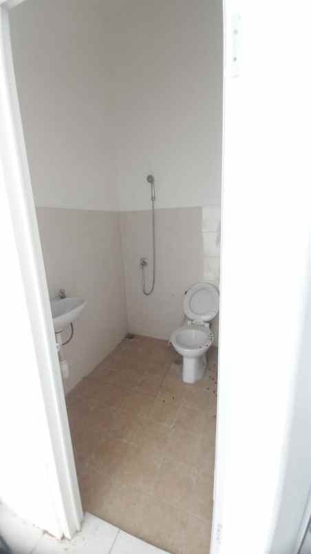 dijual rumah komplek citraland cluster davida