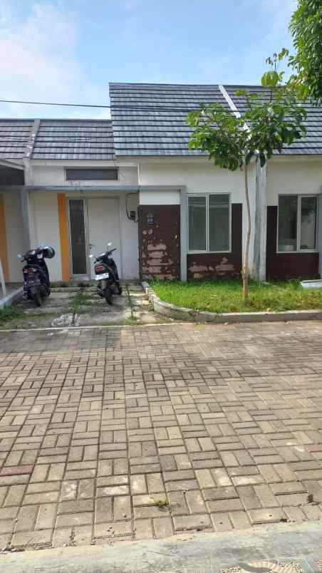 dijual rumah komplek citraland cluster davida