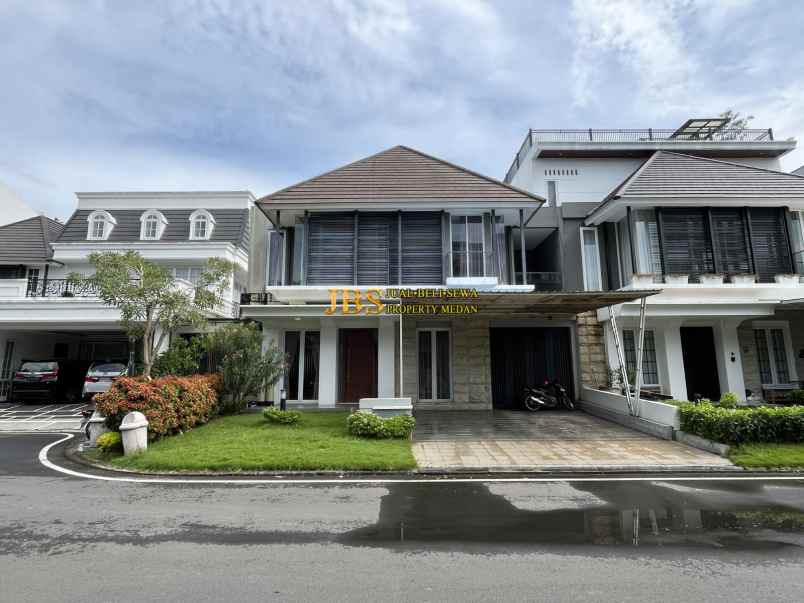 dijual rumah komplek citraland gama