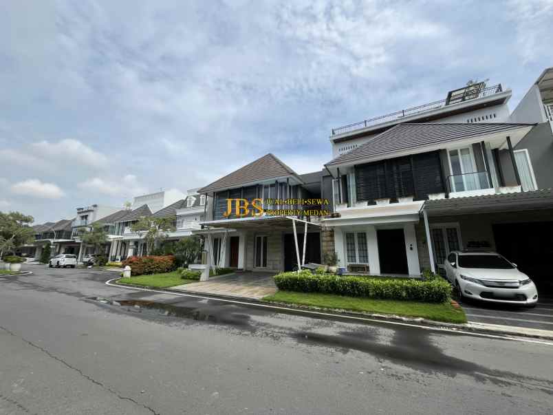 dijual rumah komplek citraland gama