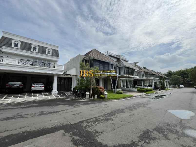 dijual rumah komplek citraland gama