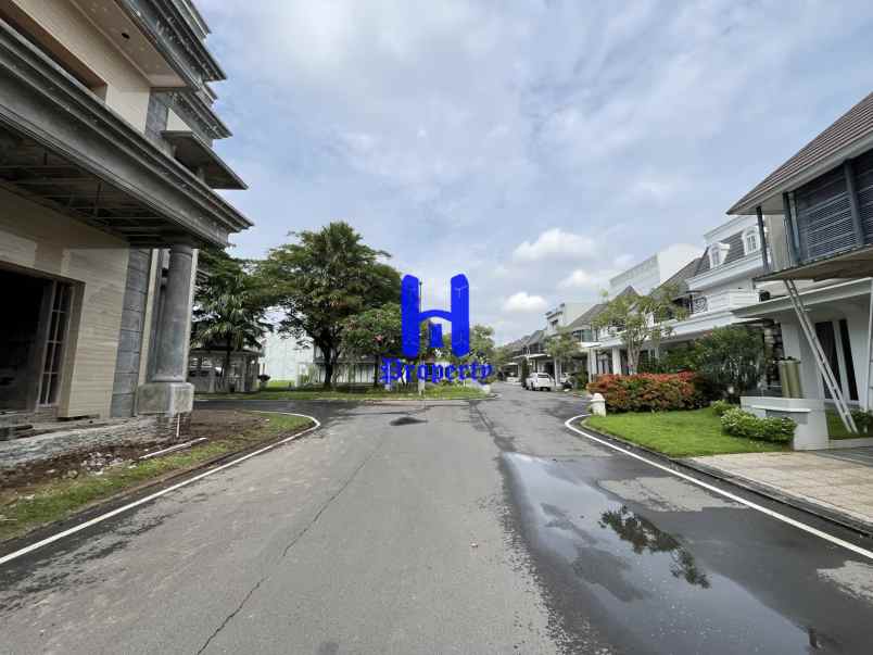 dijual rumah komplek citraland gama