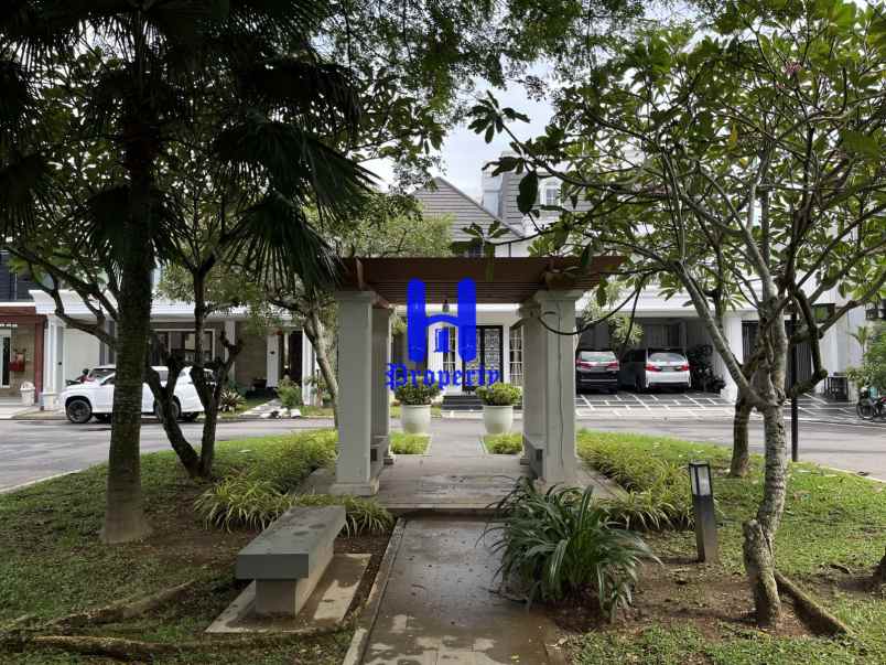 dijual rumah komplek citraland gama